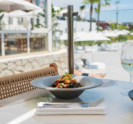 Mouratoglou - Restaurant & Bar